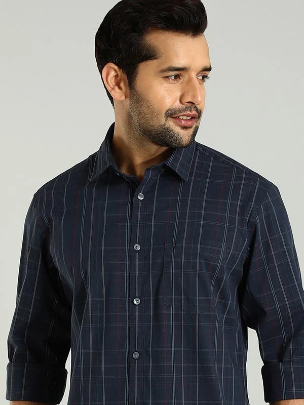 Indian Terrain Men's Regular Fit Full Sleeve Checkered Navy Shirt